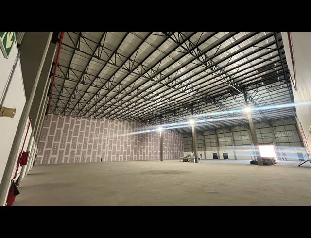 3,743M² WAREHOUSE TO LET IN SPARTAN